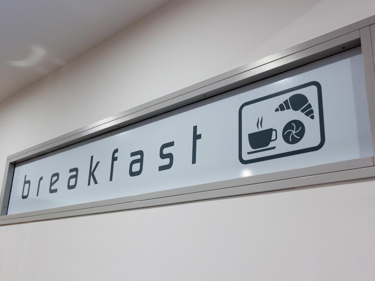 Winbudget "Bed&Breakfast" Wiener Neustadt Luaran gambar